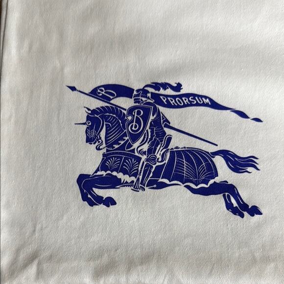 Burberry White Bag with Blue Knight Design - Picture 2 of 5